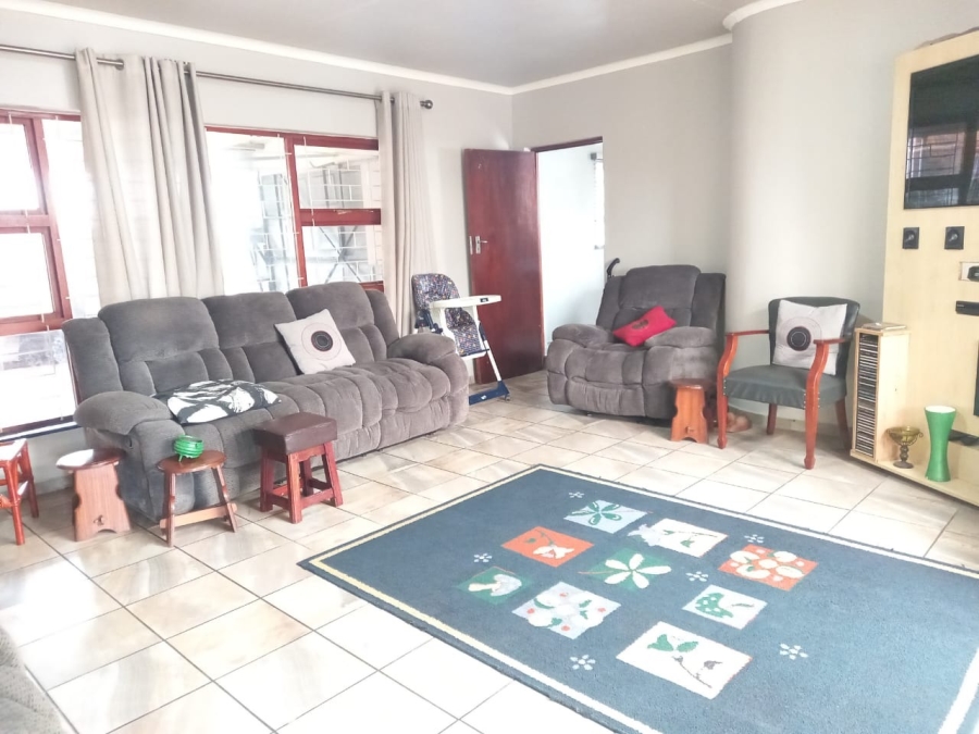 4 Bedroom Property for Sale in Parkersdorp Western Cape